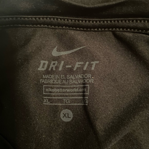 Niki black Dri-Fit tee size XL - Picture 3 of 4